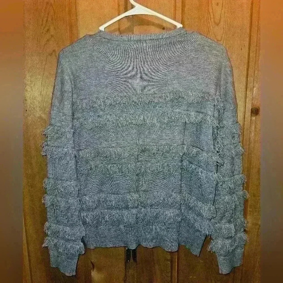 THML Grey‎ Fringe Sweater Size Small - Picture 5 of 5